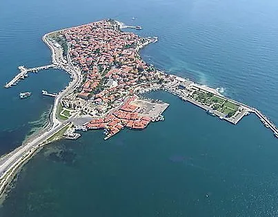 Alexandrov Residence Apartments * Νεσέμπαρ