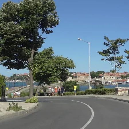 Διαμέρισμα Alexandrov Residence Apartments Νεσέμπαρ