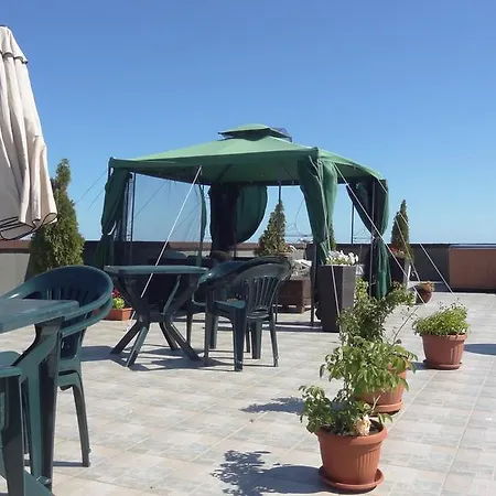 Alexandrov Residence Apartments Νεσέμπαρ