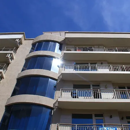 Alexandrov Residence Apartments アパート *