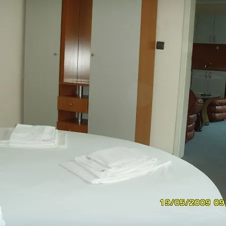 Alexandrov Residence Apartments * ネセバル